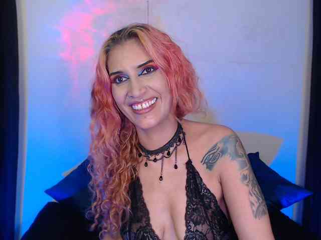AgathaTenebri webcam