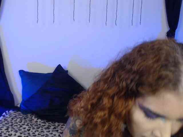 AgathaTenebri webcam