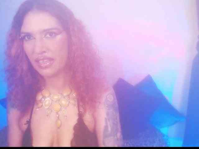 AgathaTenebri webcam