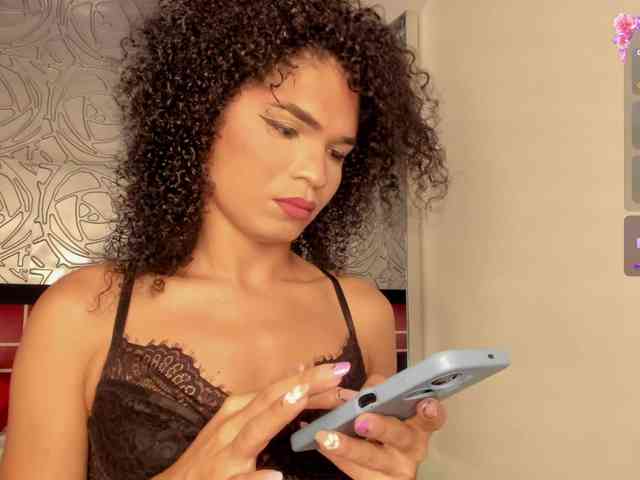 -veennus- Live Webcam on BongaCams