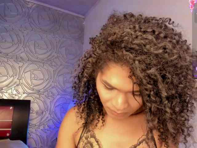 -veennus- Live Webcam on BongaCams