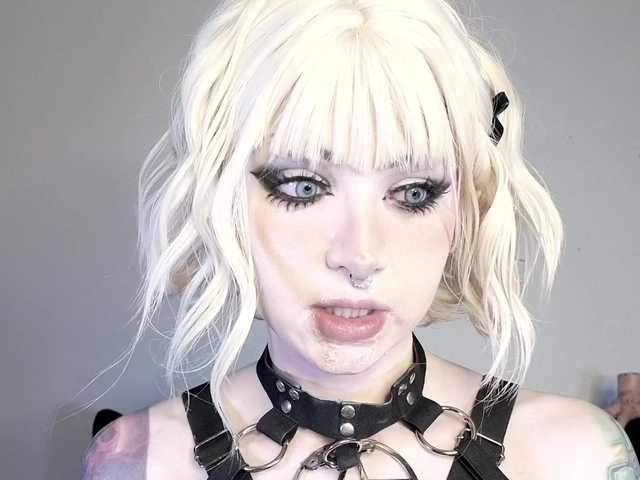 Iveyandjames's BongaCams show and profile