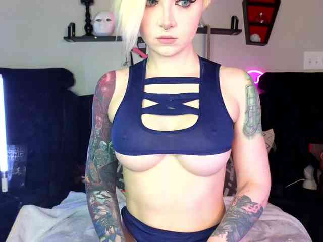 Iveyandjames webcam