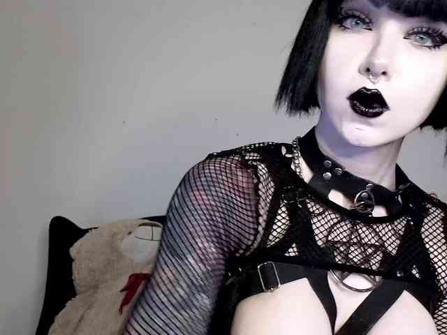 Ivey_strigoi webcam