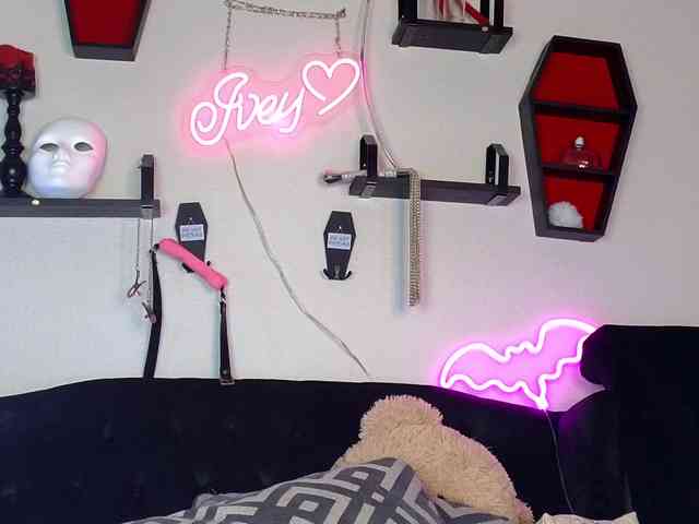 Iveyandjames webcam