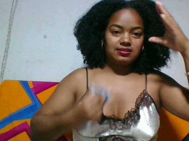 Imannoellah webcam bongacams model stream image