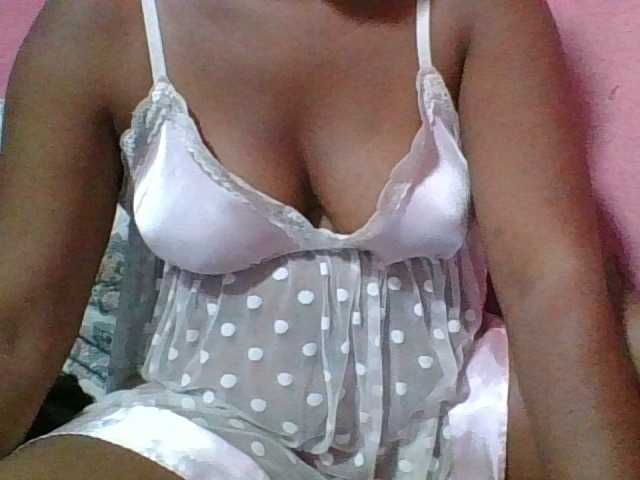 Imannoellah webcam bongacams model stream image