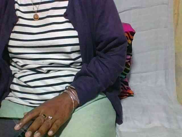 Imanoellah Live Webcam on BongaCams