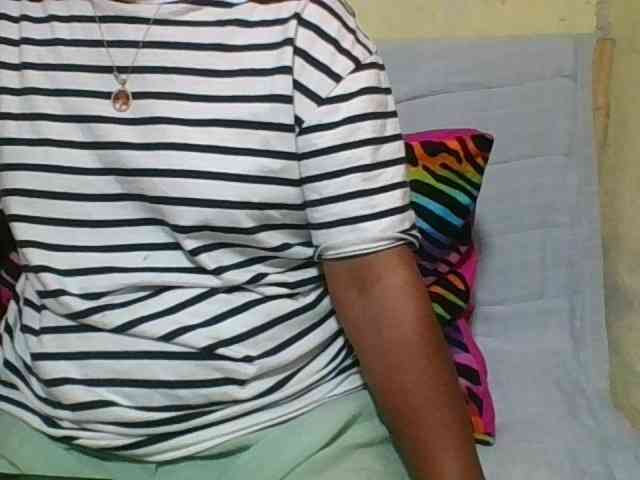 Imanoellah Live Webcam on BongaCams