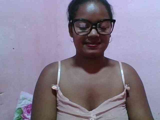 Imanoellah Live Webcam on BongaCams