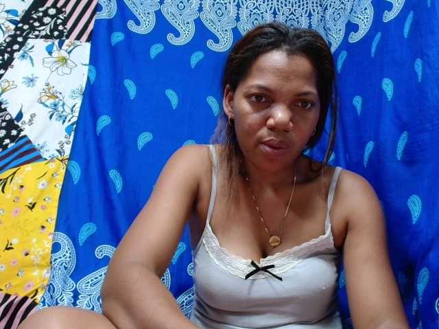 Carrollina's BongaCams show and profile