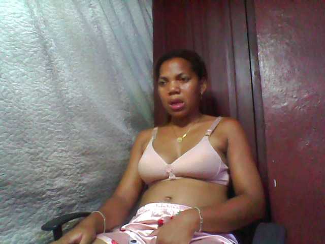 Carrollina's BongaCams show and profile