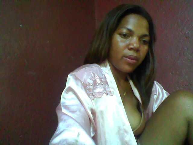 Carrollina's BongaCams show and profile