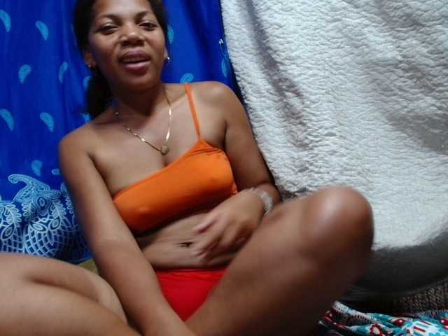 Carrollina's BongaCams show and profile