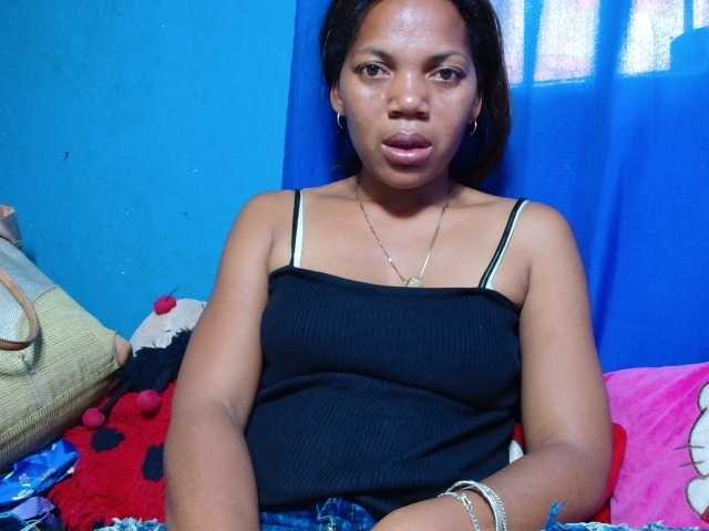 Carrollina's BongaCams show and profile