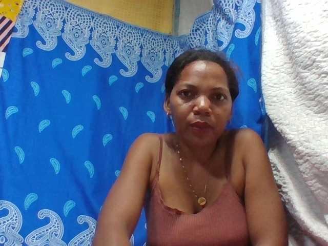 Carrollina's BongaCams show and profile