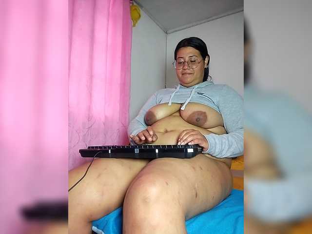 pocahontassex's BongaCams show and profile