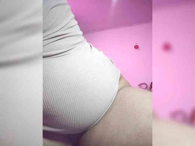 Модель: KATYGONZALEZ