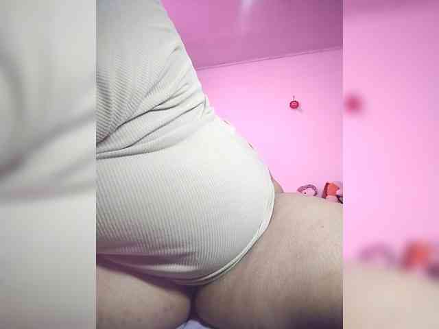 Модель: KATYGONZALEZ
