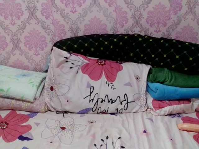 Pinky121's BongaCams show and profile