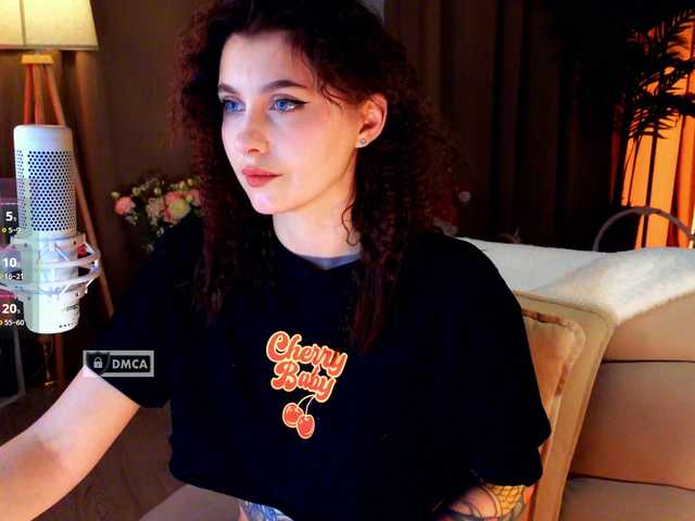 HoneyCherry's BongaCams show and profile