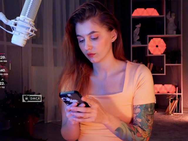 HoneyCherry's BongaCams show and profile