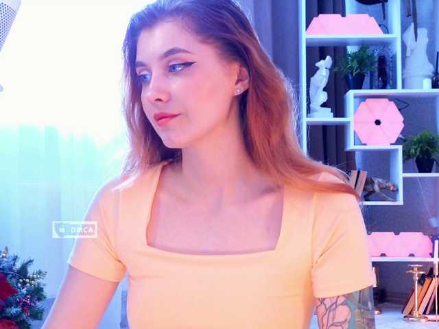 HoneyCherry's BongaCams show and profile