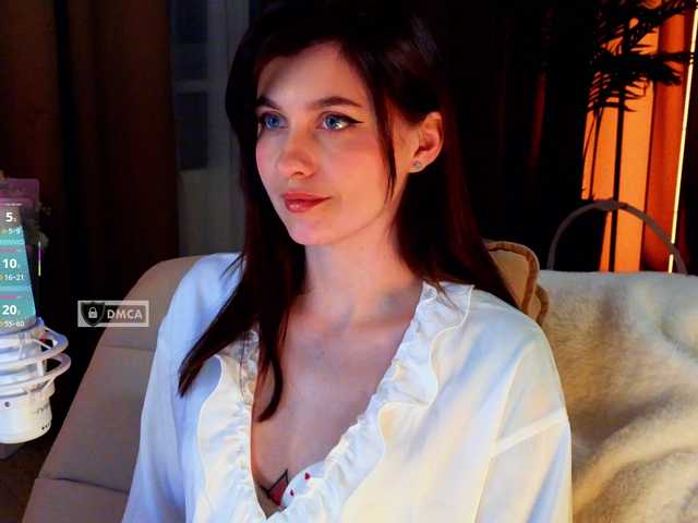 HoneyCherry's BongaCams show and profile