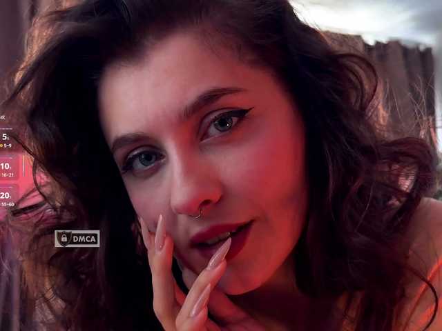 HoneyCherry's BongaCams show and profile