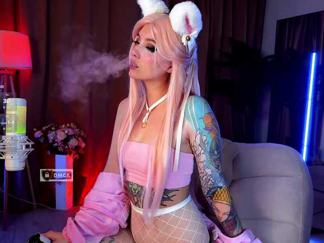 HoneyCherry's BongaCams show and profile