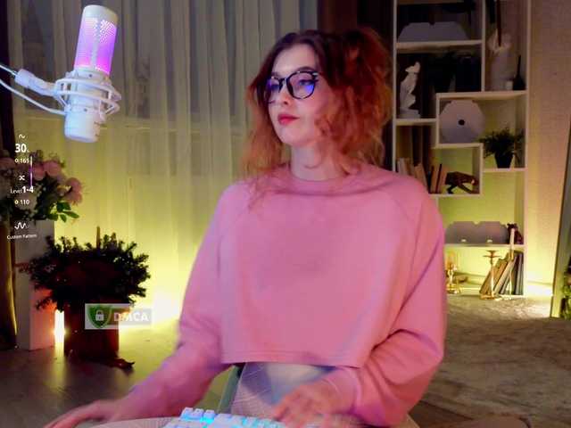 HoneyCherry's BongaCams show and profile