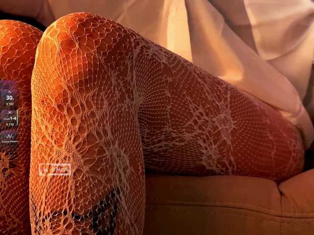 HoneyCherry's BongaCams show and profile