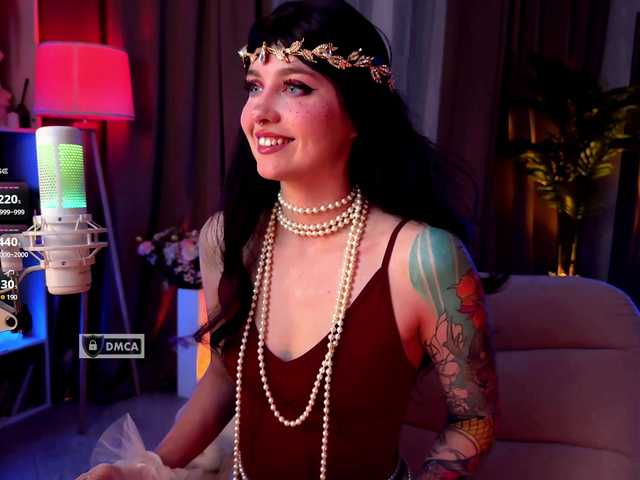 HoneyCherry's BongaCams show and profile