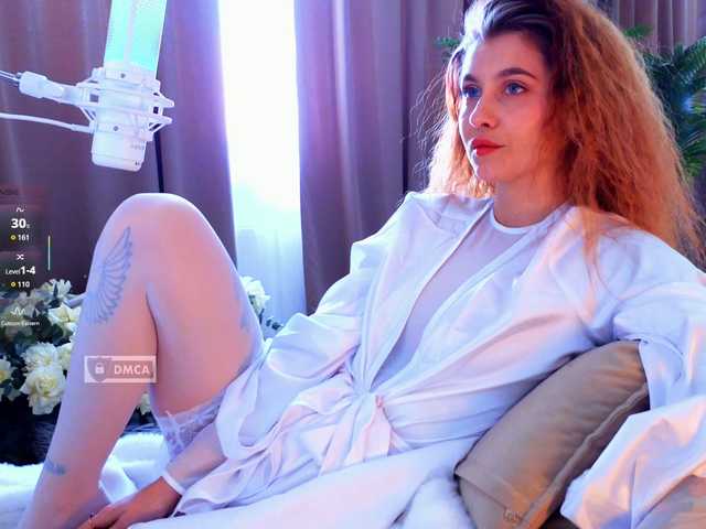 HoneyCherry's BongaCams show and profile