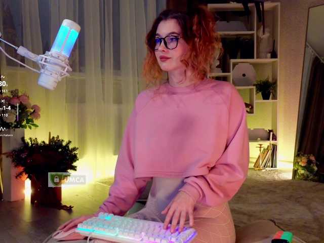 HoneyCherry's BongaCams show and profile