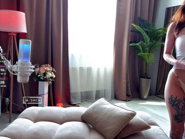 HoneyCherry's BongaCams show and profile