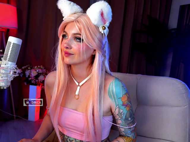 HoneyCherry's BongaCams show and profile