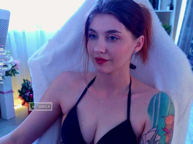 HoneyCherry's BongaCams show and profile