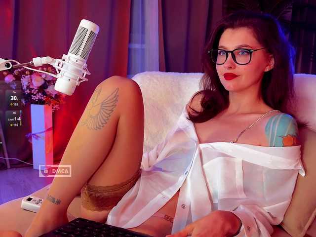 HoneyCherry's BongaCams show and profile