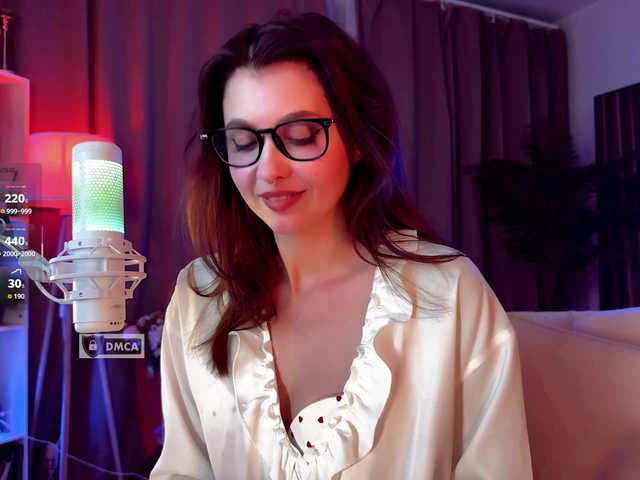 HoneyCherry's BongaCams show and profile