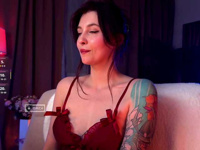 HoneyCherry's BongaCams show and profile