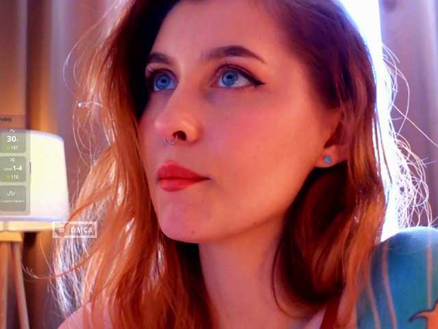 HoneyCherry's BongaCams show and profile