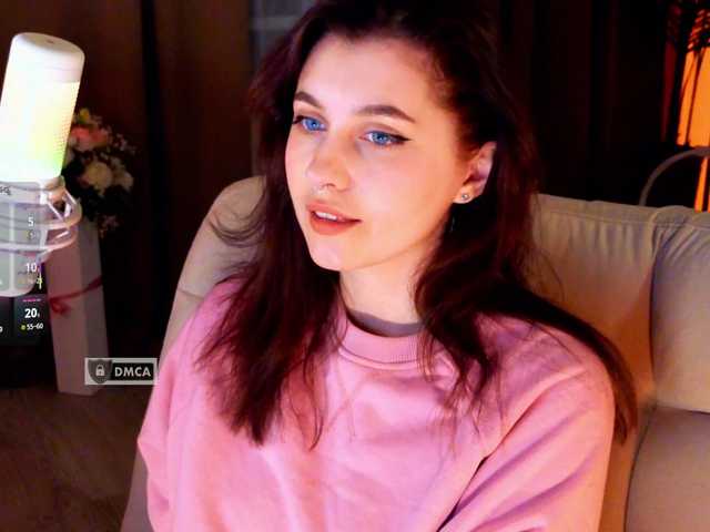 HoneyCherry's BongaCams show and profile