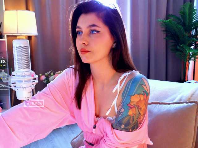 HoneyCherry's BongaCams show and profile