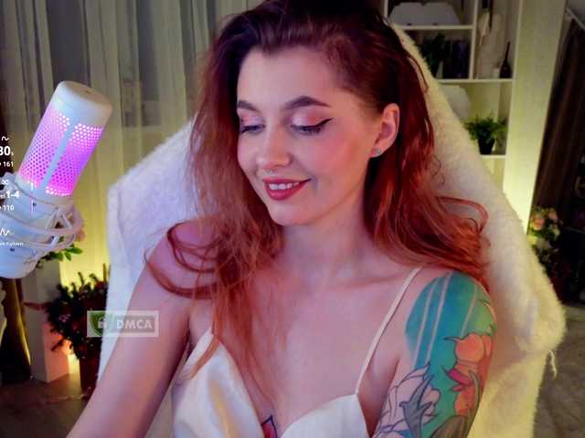 HoneyCherry's BongaCams show and profile