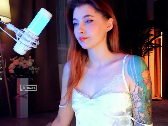 HoneyCherry's BongaCams show and profile