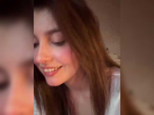 HoneyCherry's BongaCams show and profile