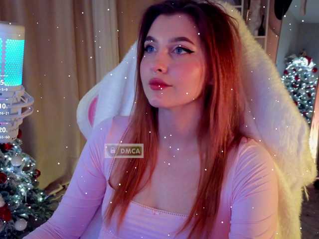 HoneyCherry's BongaCams show and profile