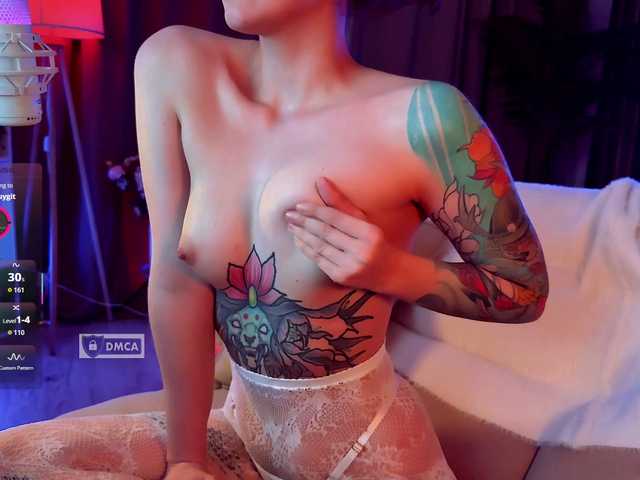 HoneyCherry's BongaCams show and profile