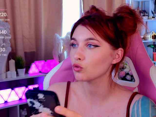 HoneyCherry webcam